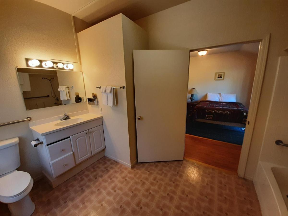 גראס ואלי Alta Sierra Village Inn חדר תמונה